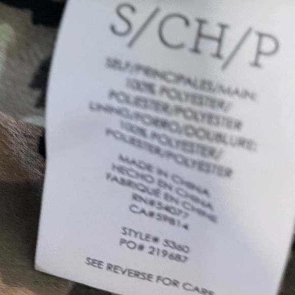 Cabi blouse tiered off shoulder shirt leopard camo women’s size small - Picture 7 of 8